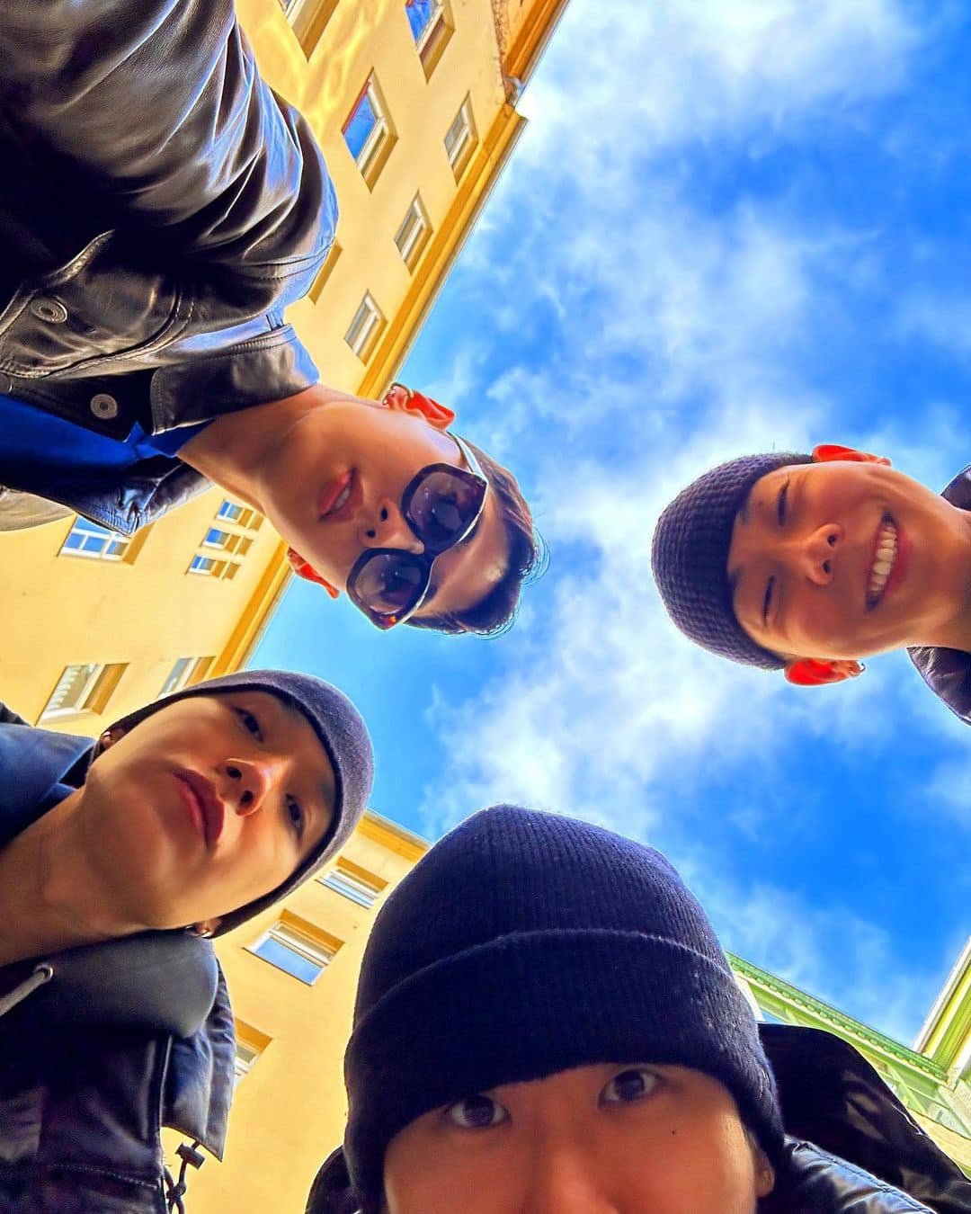 AOMG 필수품 : 검정비니🎤🪖 이미지