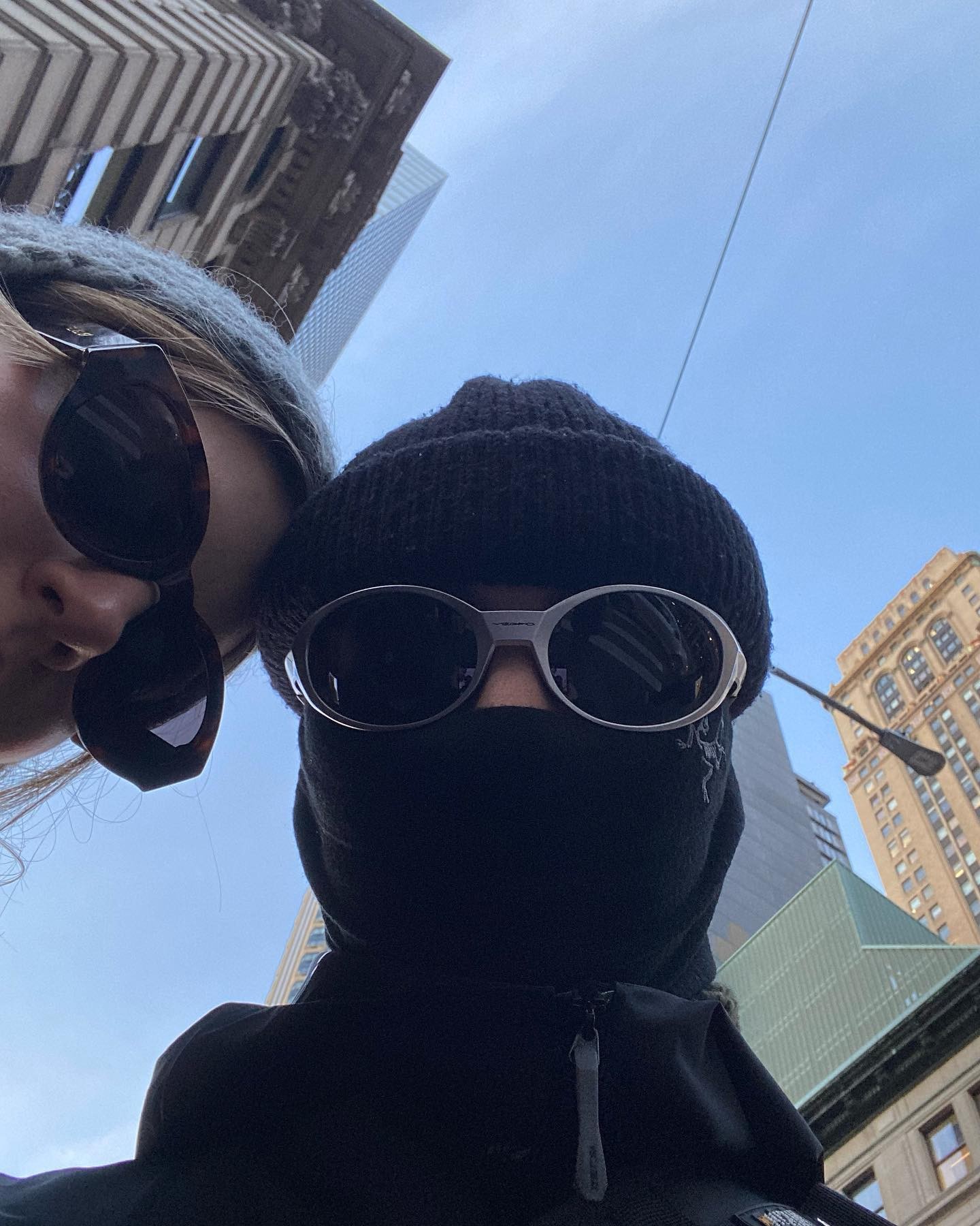 비니는 한 칸 접어야지🕶 이미지