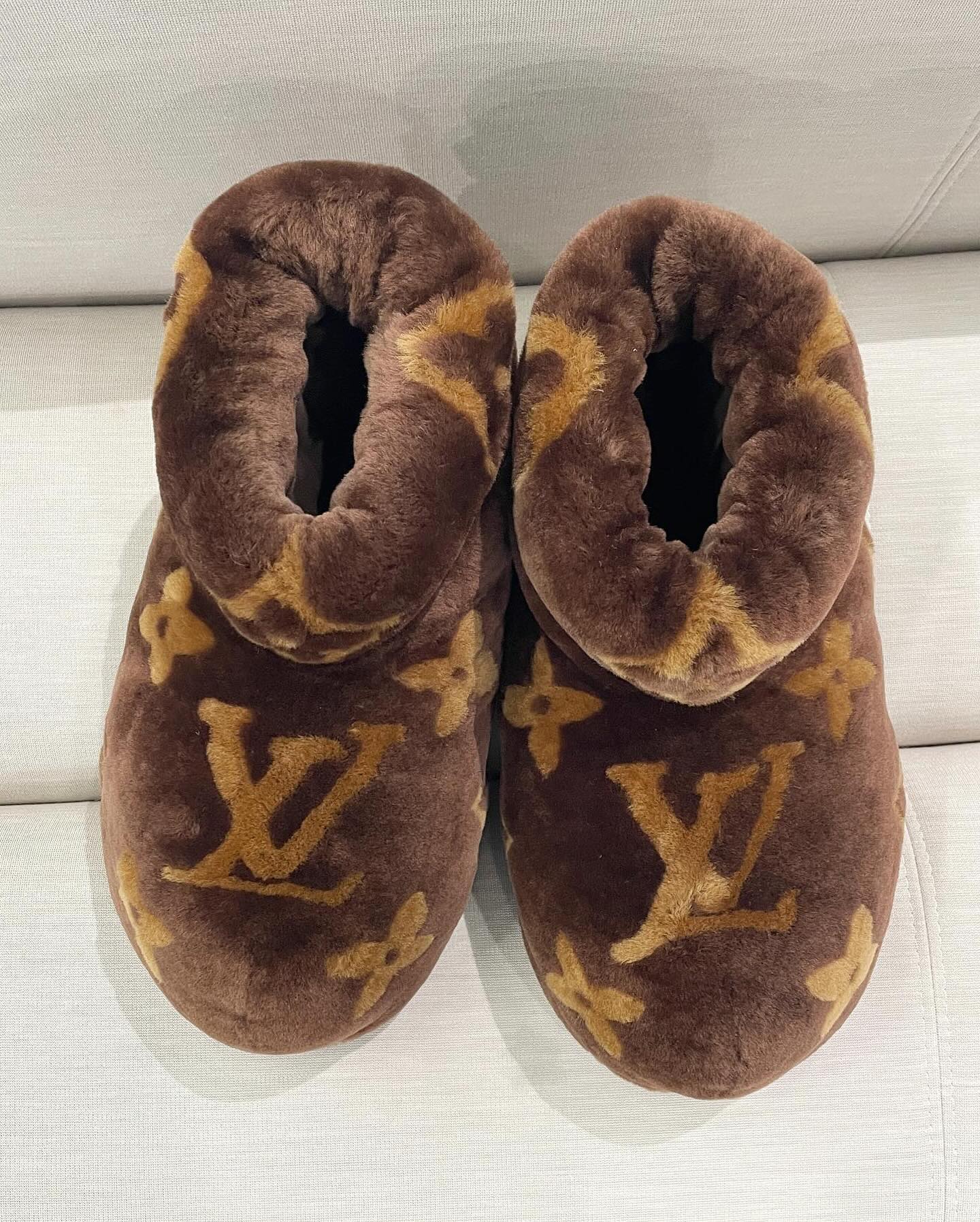 지금 필요한 LV 발바닥 부츠👣 이미지5