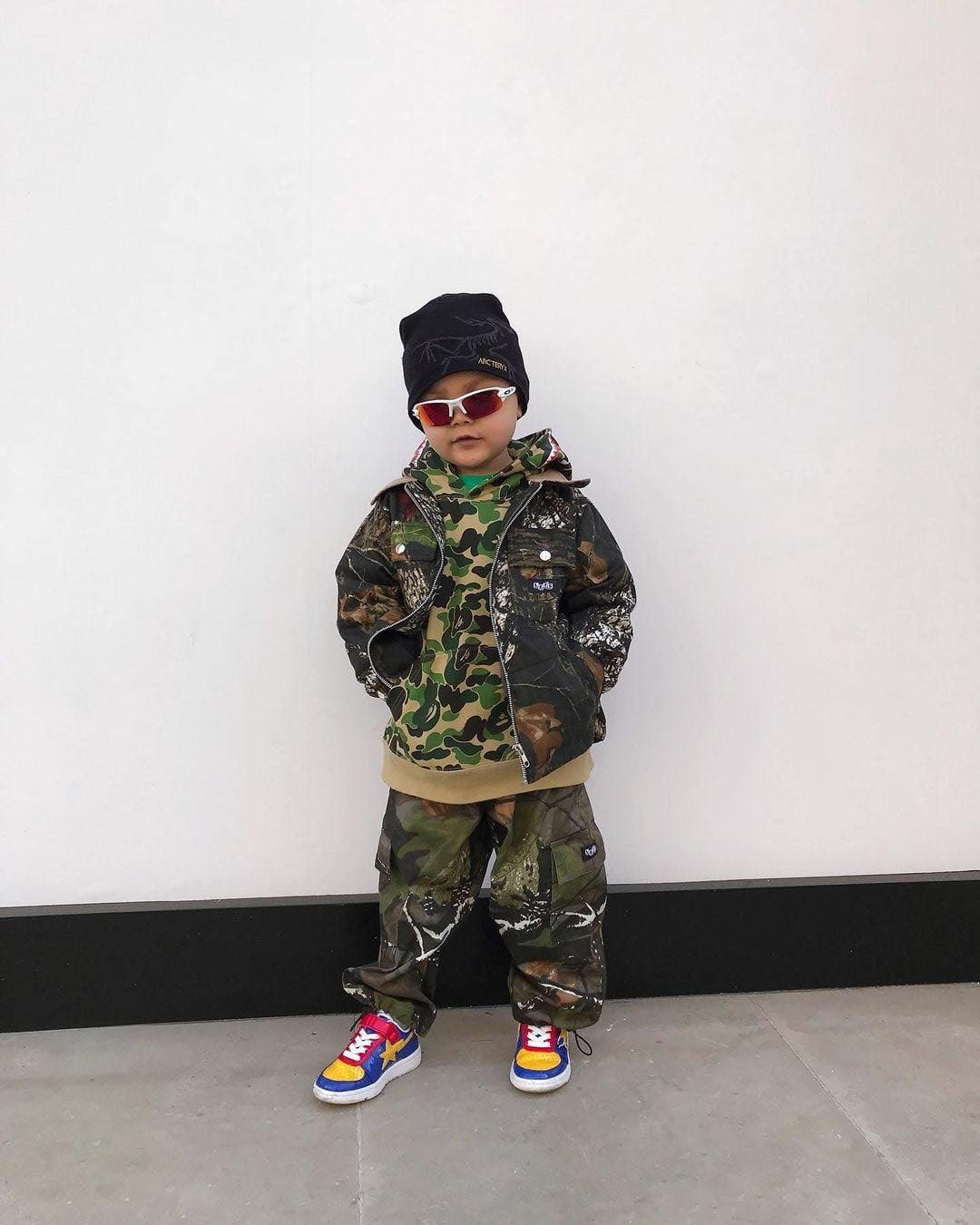 삼촌도 한 수 접는 꼬마코디👶🏻 이미지