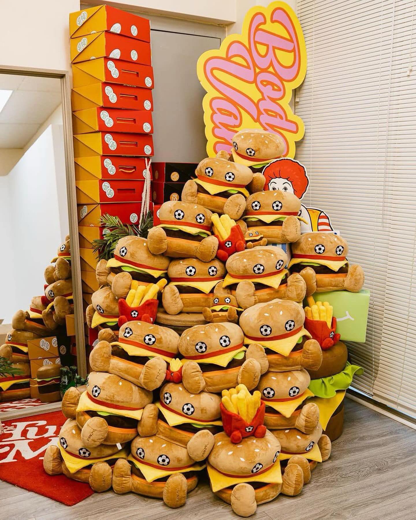 햄버거에 진심인 반디더핑크🍔 이미지9