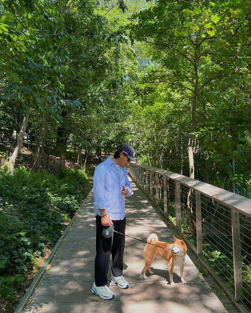 늦여름 셔츠는 일단 소매 접🍃👍 이미지1