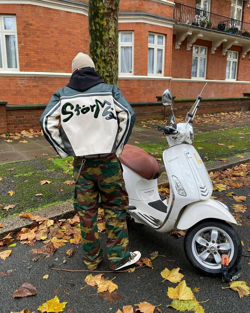 요즘 신사들은 카모팬츠 입는다🦎 이미지