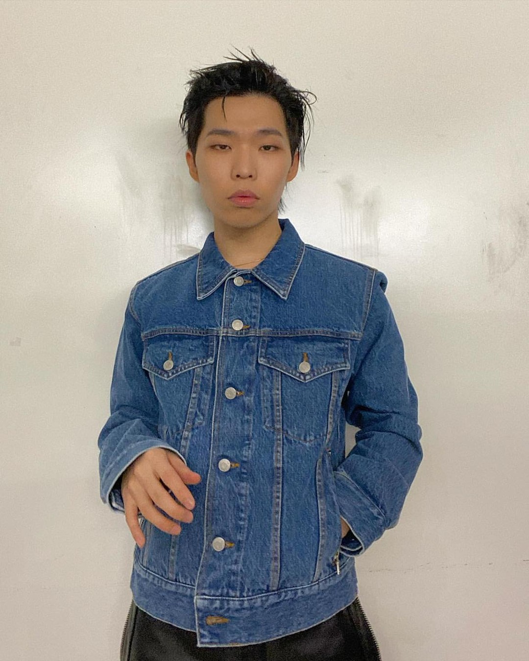 봄에 걸쳐주는 청자켓 코디👖 이미지"