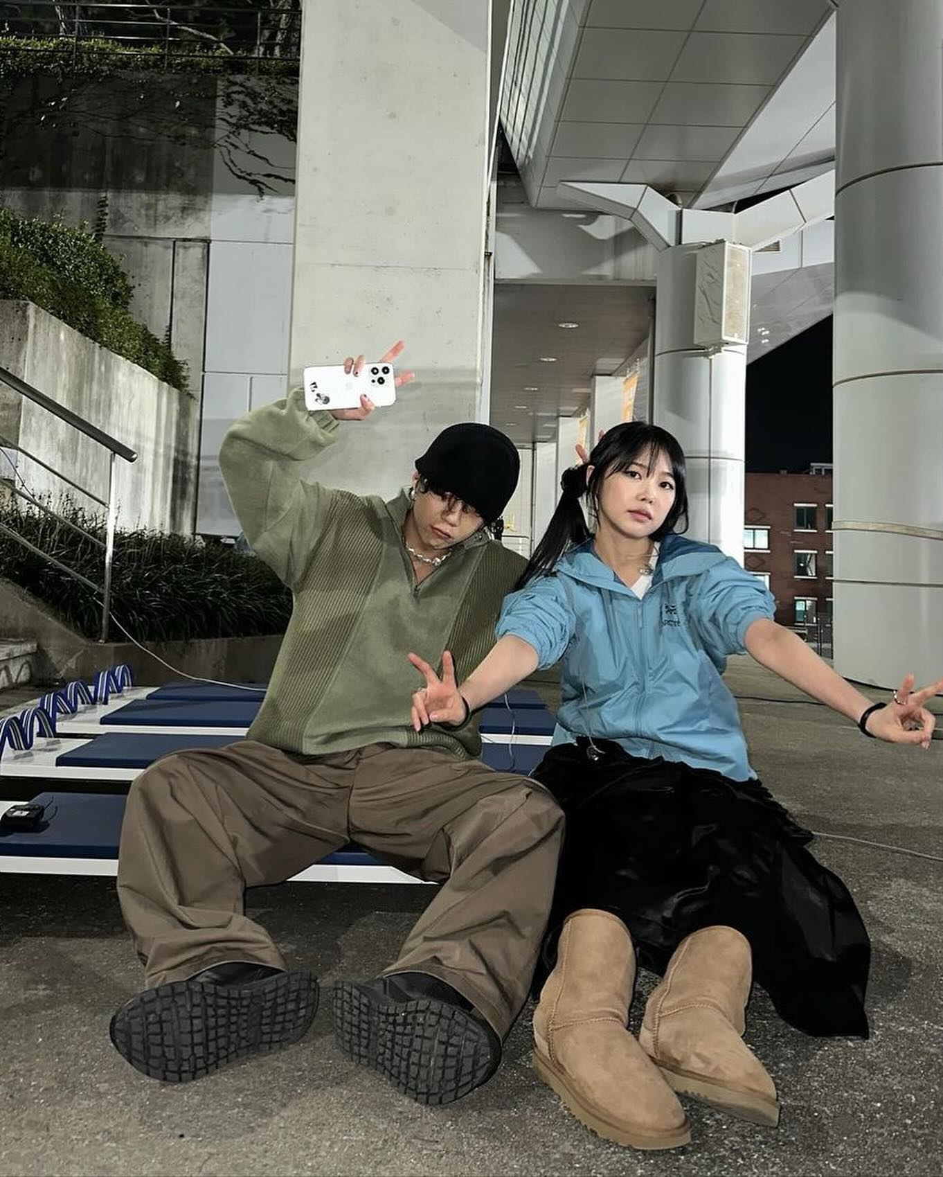 요새 머리 기르는 우원재 코디 근황🥷🏼 이미지6