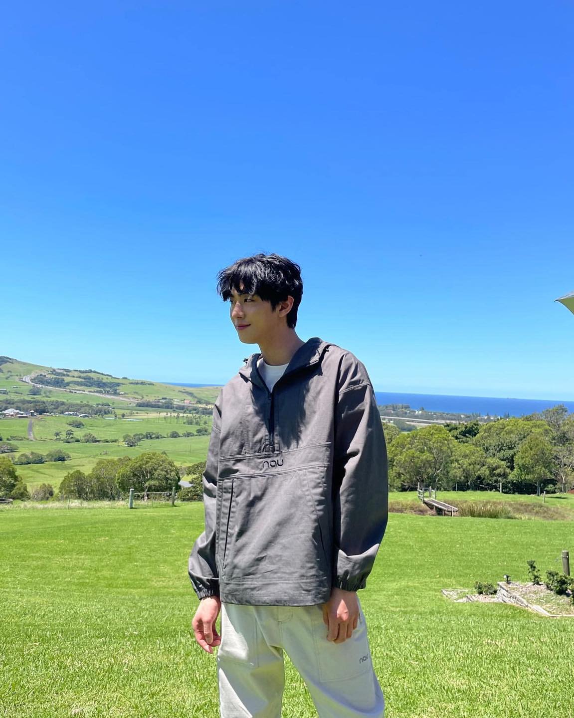 훈훈한 안효섭 봄 코디 참고🔍 이미지7