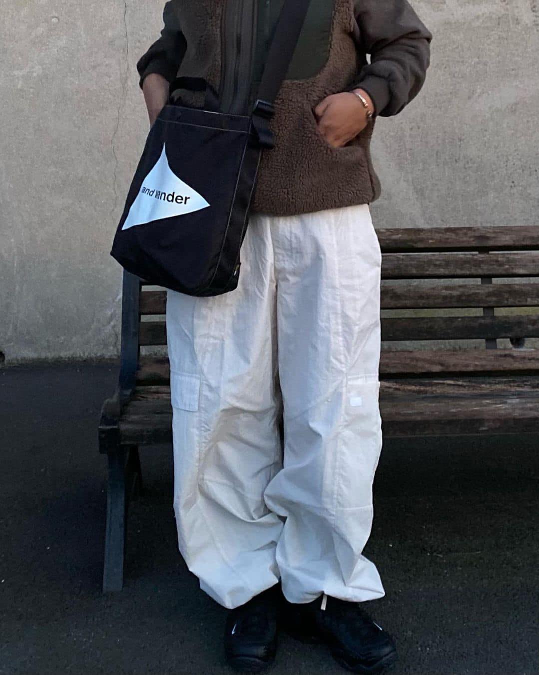 앤드원더에 무심하게 담기👝🚩 이미지2