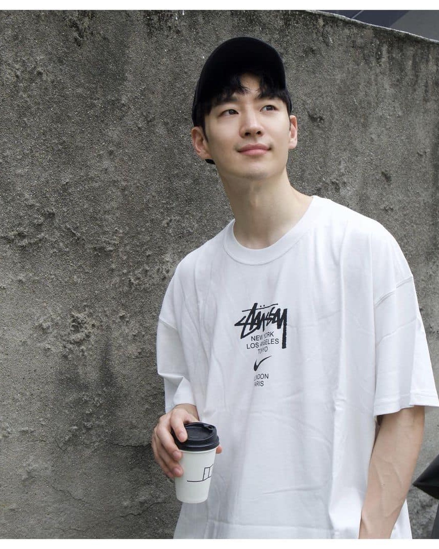 스투시 티 하나만 걸쳐도 충분😎💪 이미지