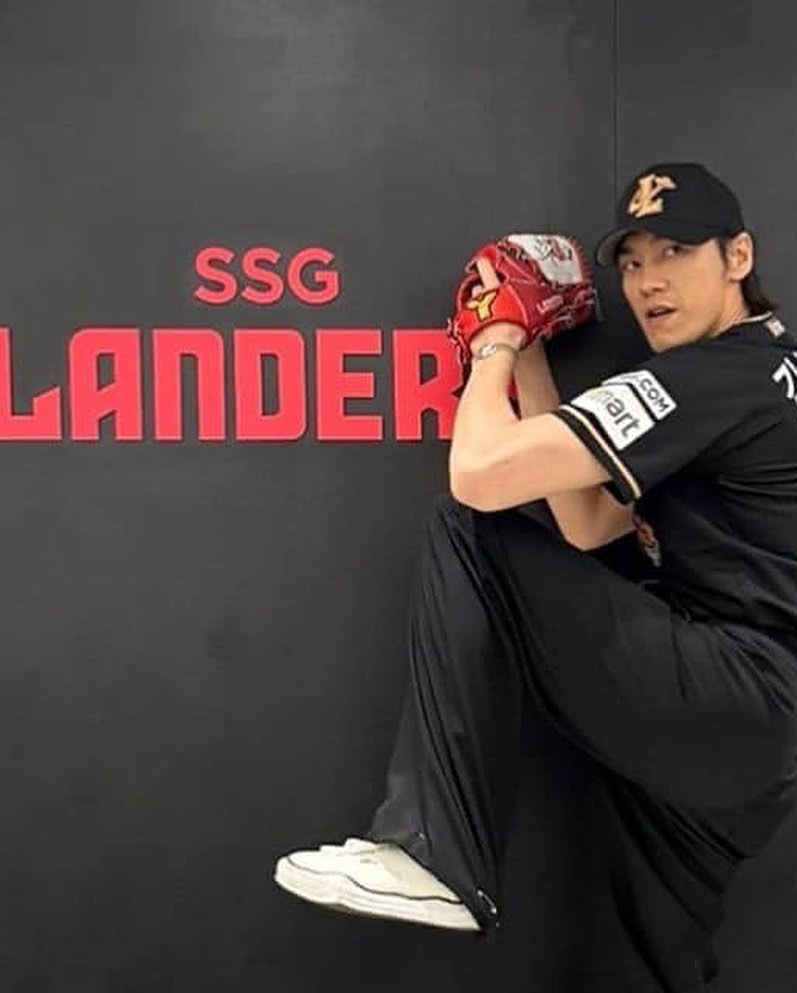 더위엔 녹은듯한 미하라 신지☀️🥵 이미지5
