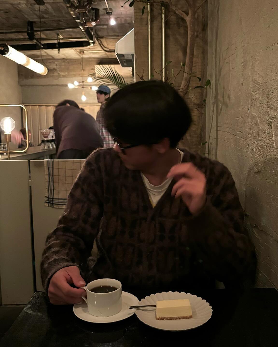 가디건 맛집🦋 이미지"