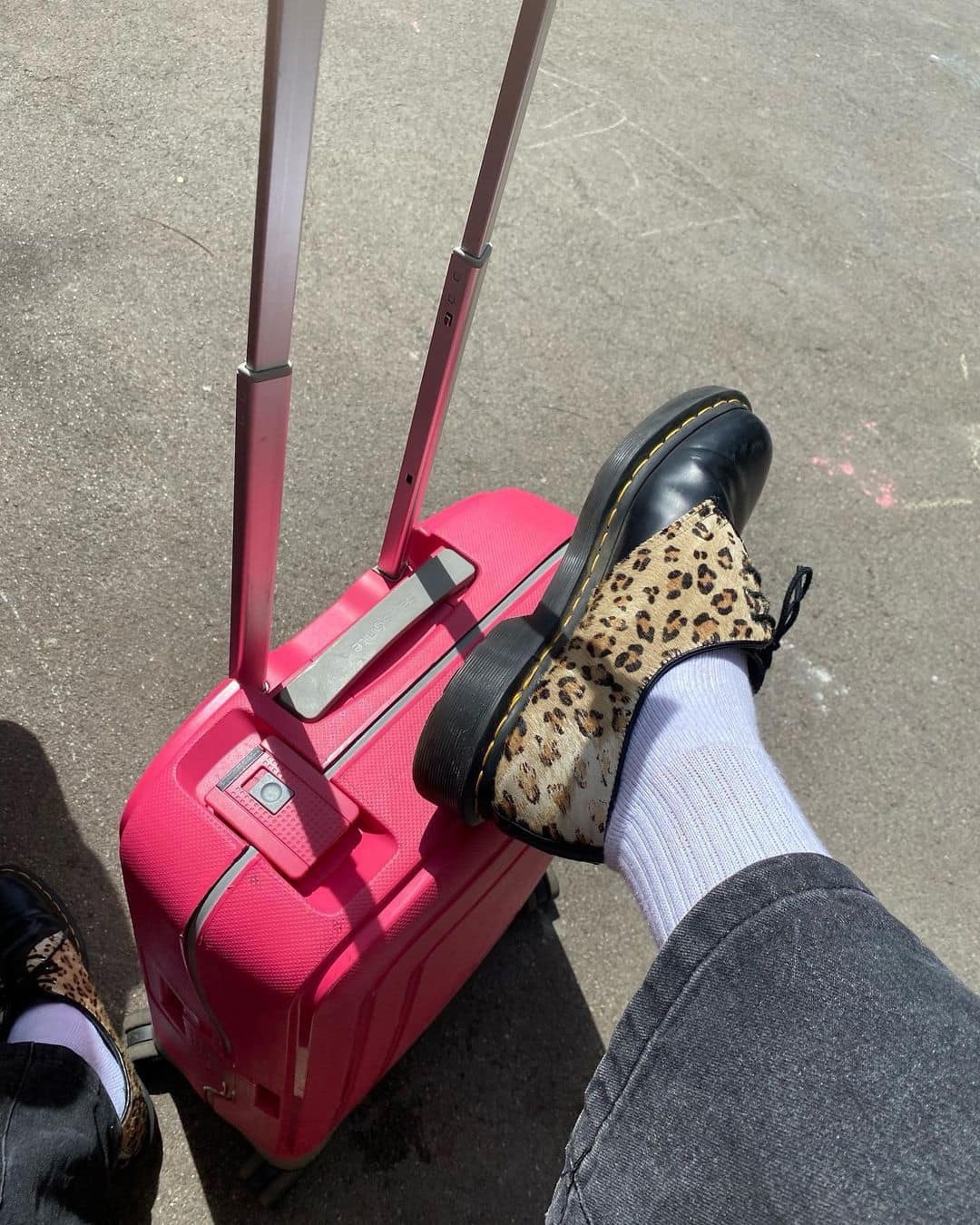 호피슈즈로 살짝 포인트🐯👞​ 이미지