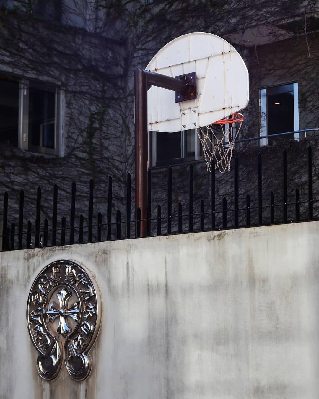 간지나는 크롬하츠 농구골대🏀 이미지