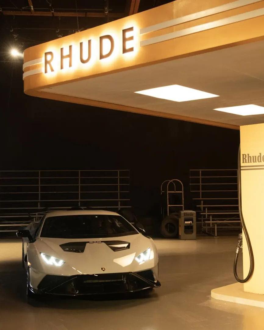 람보르기니와 협업한 루드 컬렉션🏎 이미지