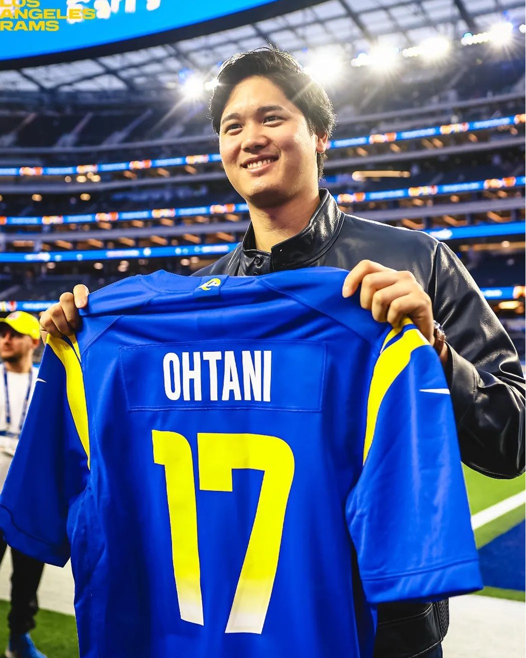 오타니의 LA다저스 데뷔전을 서울에서⚾️🏟️
현시점 GOAT 오타니와 한국인 대표 메이저리거 김하성의 매치업

MLB 서울 시리즈🇰🇷🇺🇸
경기: LA 다저스 vs 샌디에이고 파드라스
날짜: 2024년 3월 20일 ~ 3월 21일
장소: 고척 스카이돔 이미지2