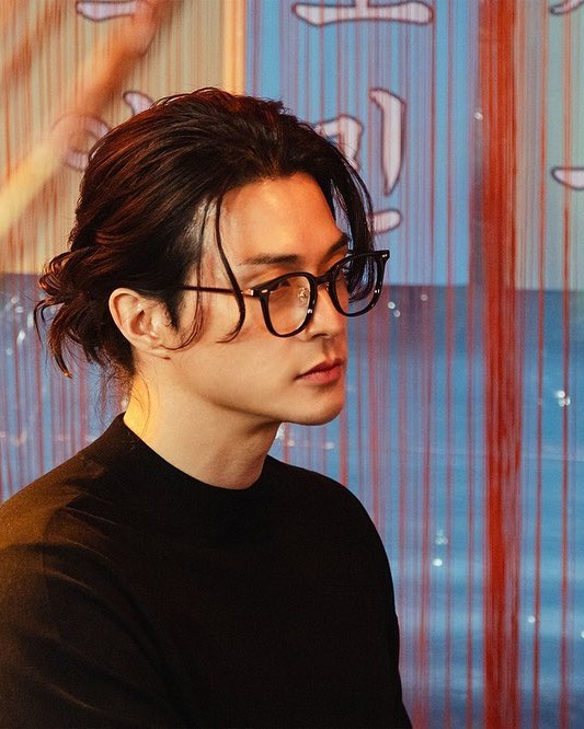 김지훈 보고 장발 묶음머리했다가 여자친구한테 차임😭🤦‍♂️ 이미지3