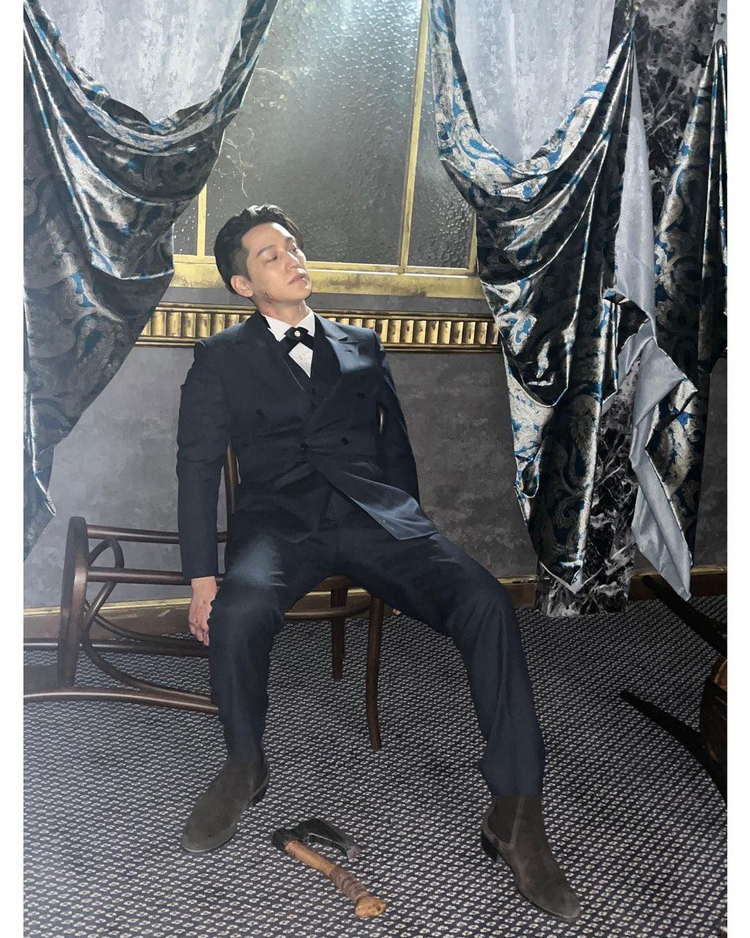 이랑 아니 범이형 정장 폼 미쳤다🦊 이미지8