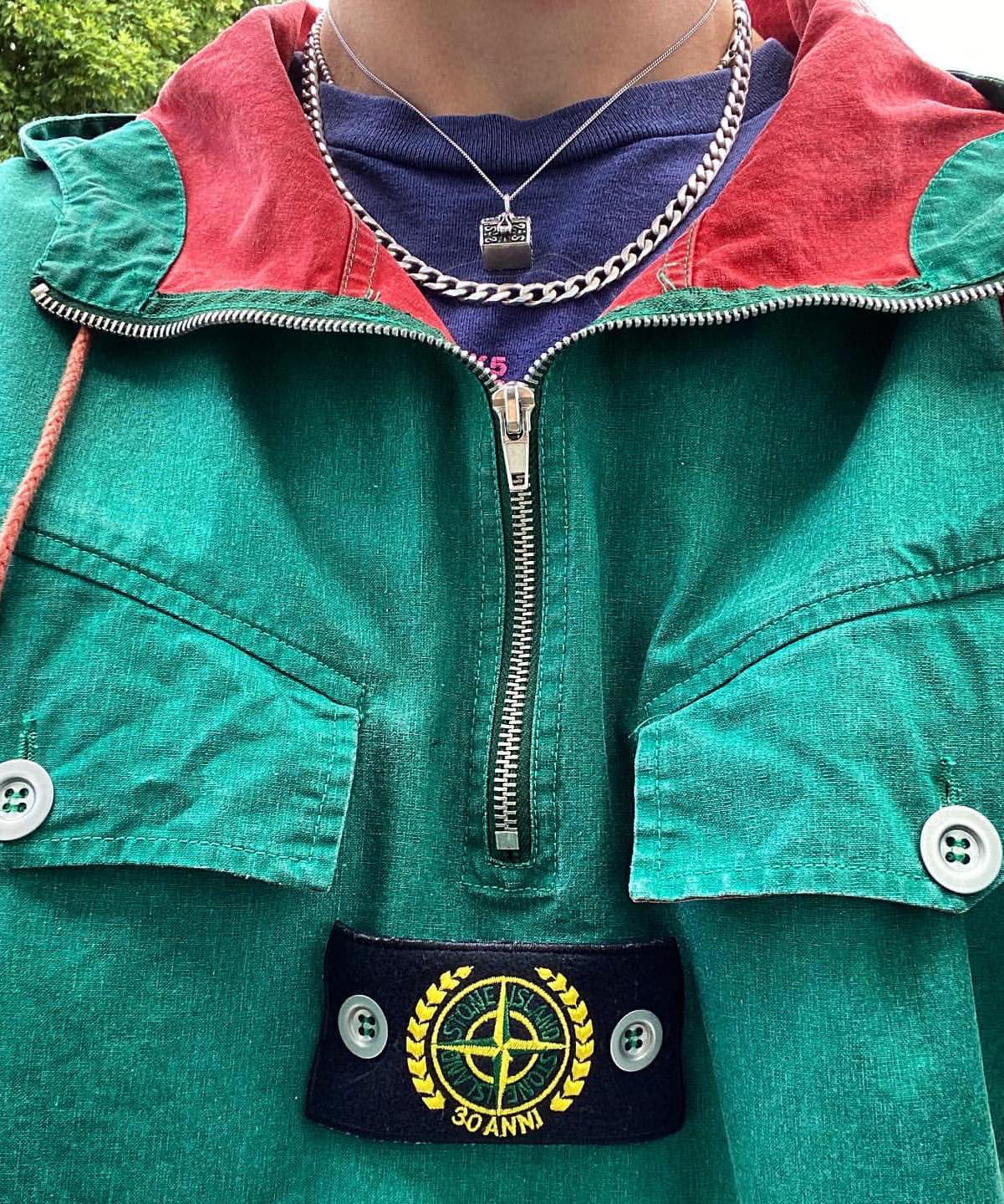 스톤 로고는 심장 가까이🧭🫀 이미지7