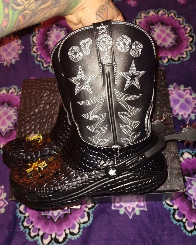 크록스로 카우보이 기분내기🤠🐎 이미지1
