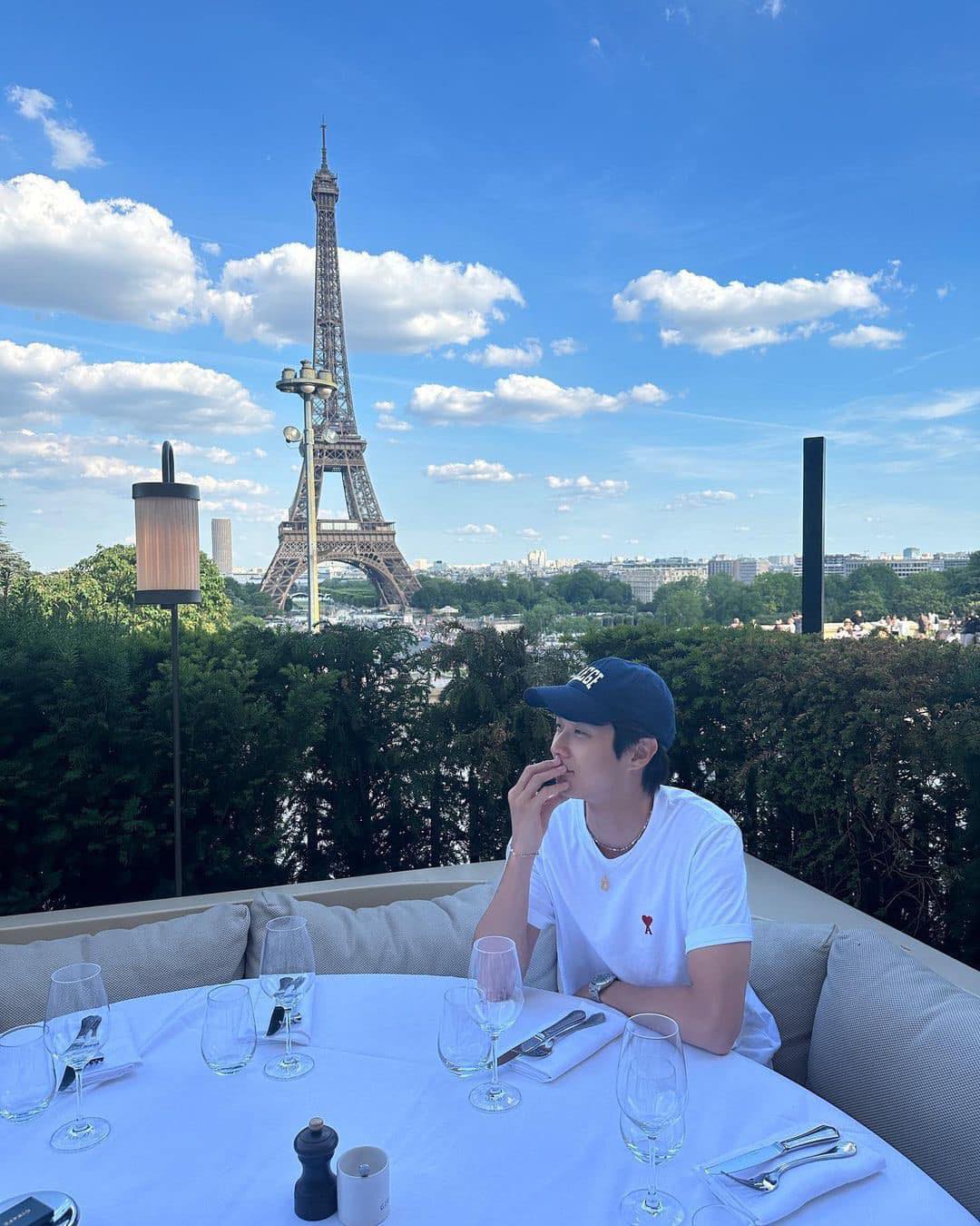 코디 귀찮을 땐 반팔+볼캡✔️🧢 이미지