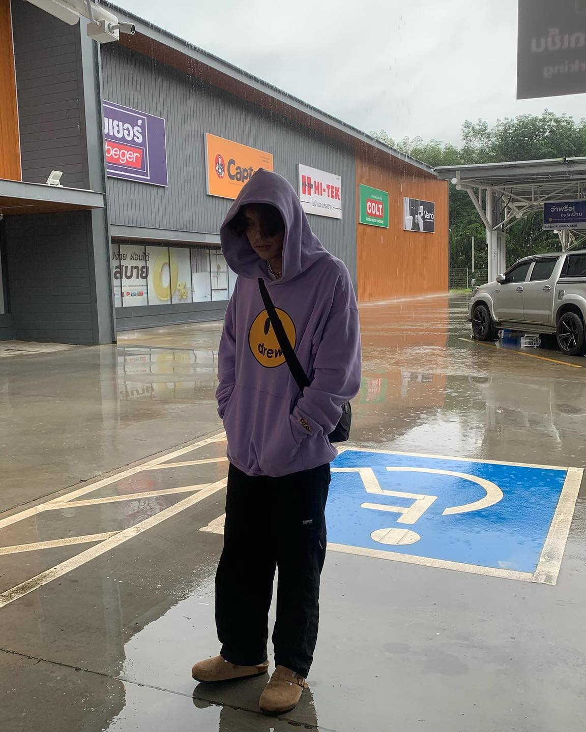 봄비는 차갑다... 🌧️ 이미지6