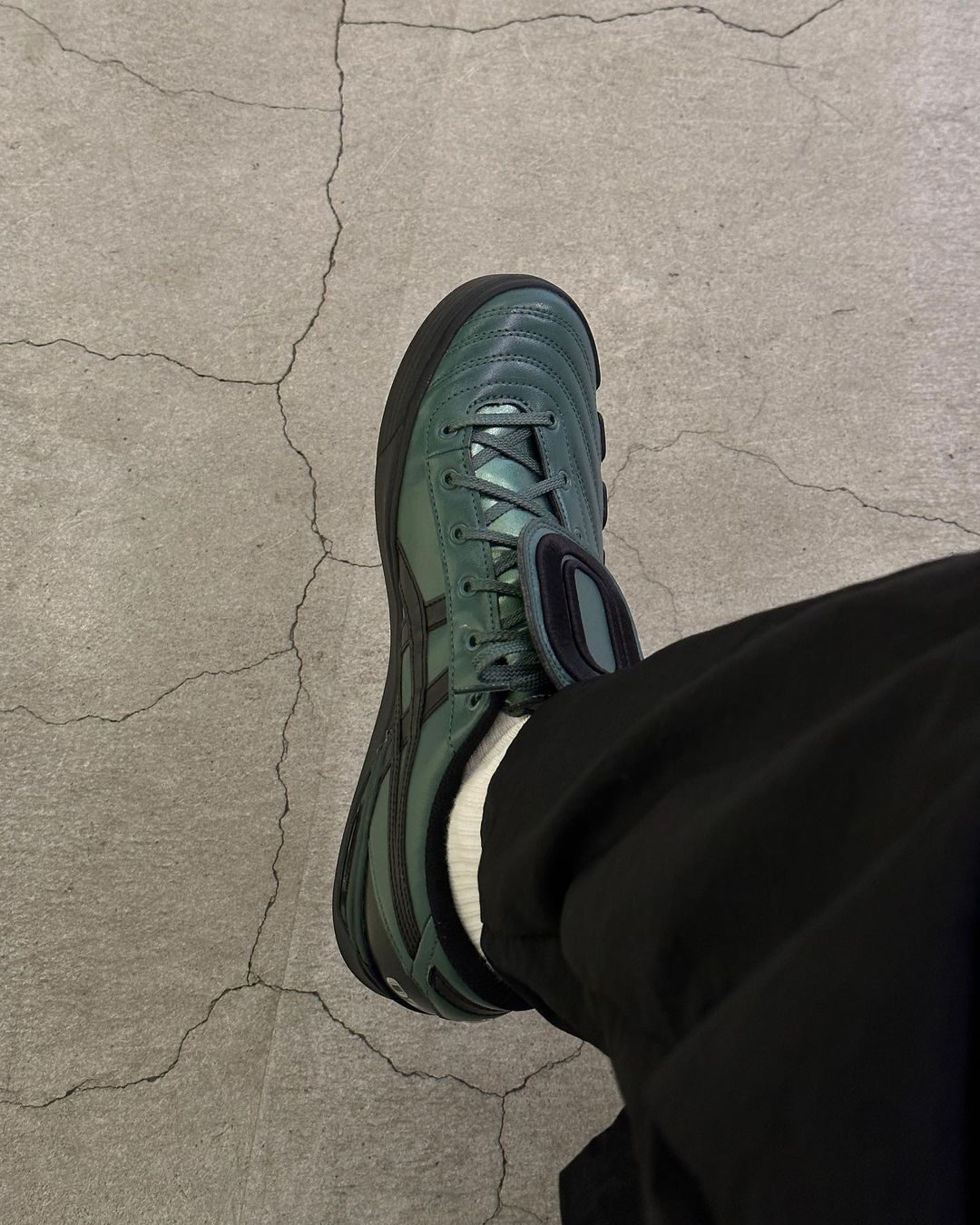 아식스X오토958 착샷🎇  이미지