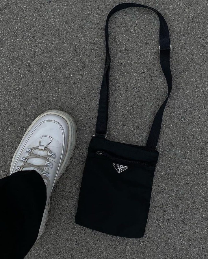 포인트 있는 이티스 코디🫥 이미지