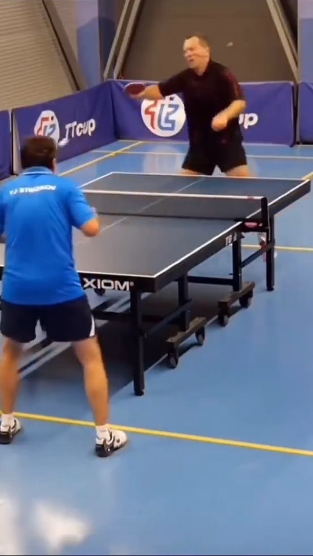 신유빈도 못막을 탁구 트릭샷🏓💣 이미지