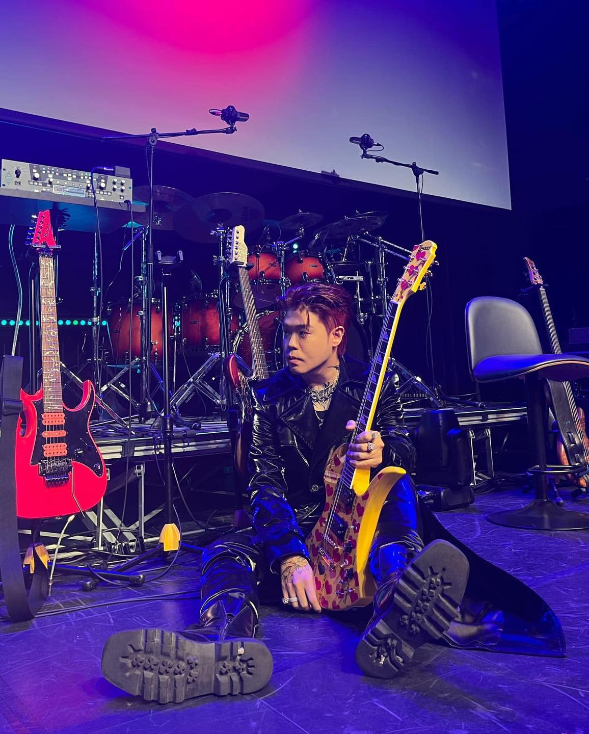 파이팅 넘치는 기타맨착장🎸 이미지