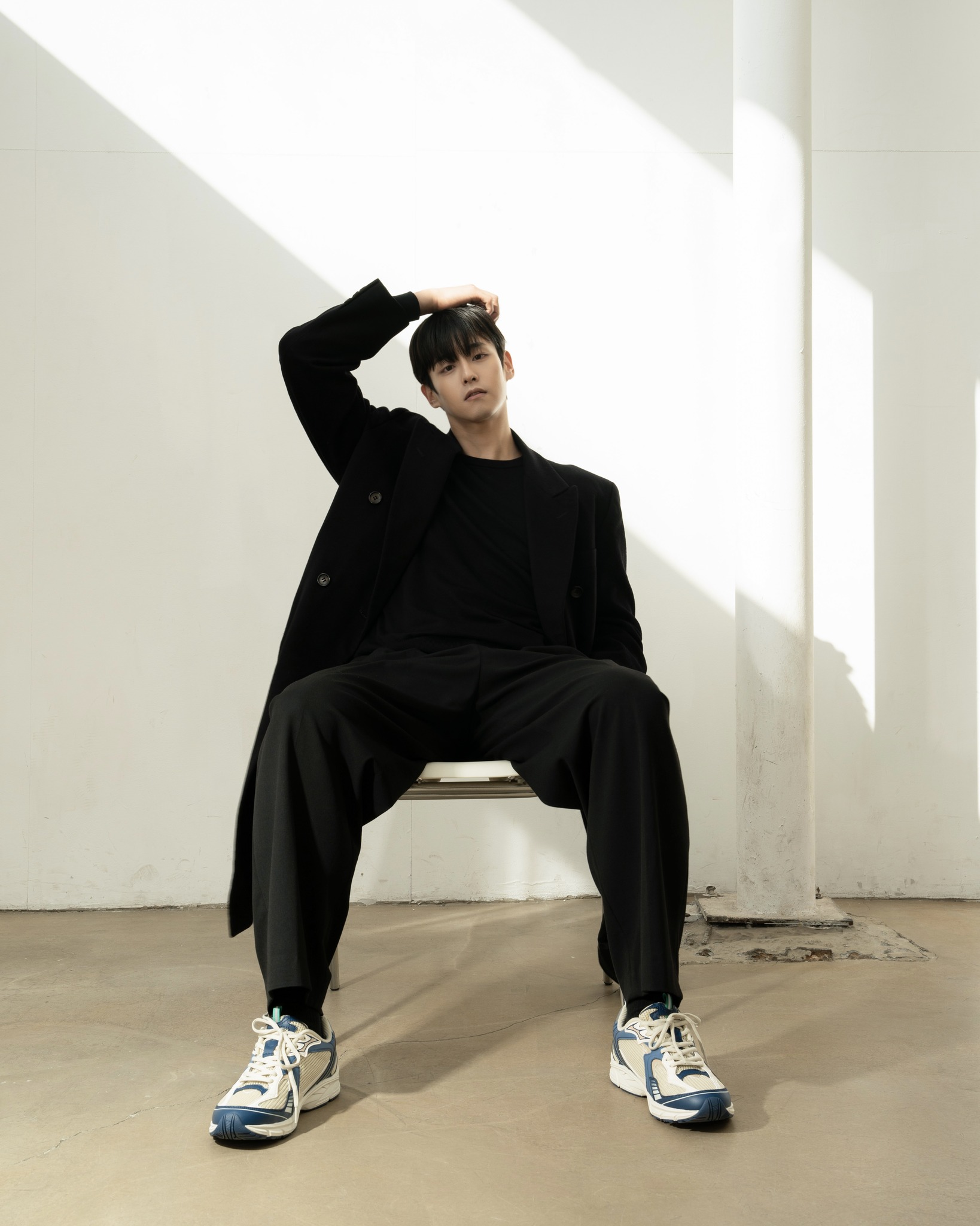 핫한 솔로지옥3👟🔥@원익이형 
데상트 디마라톤🏃🏻‍♂️클래식 스포티 무드에 레트로 데일리룩 #광고 이미지