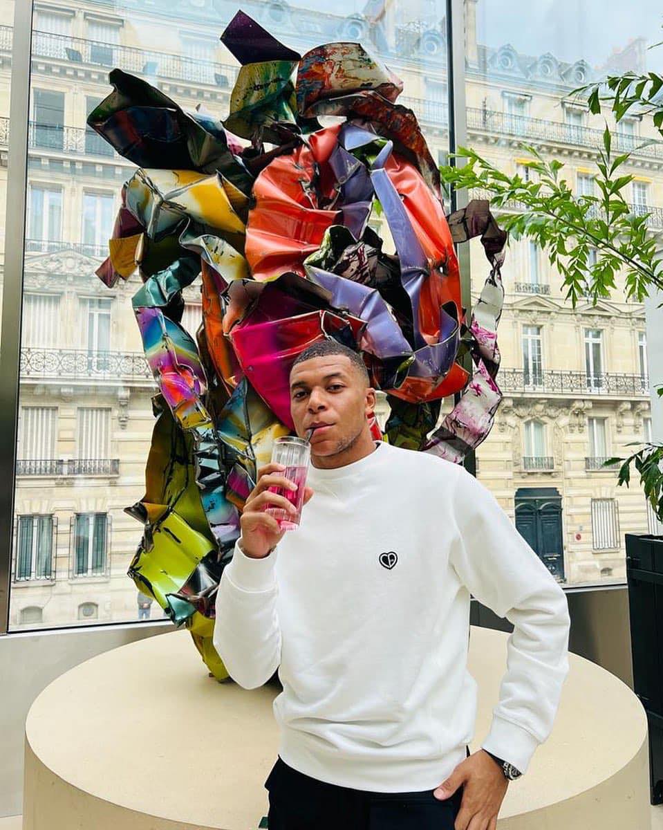 해맑은 음바페 일상룩📸 이미지3