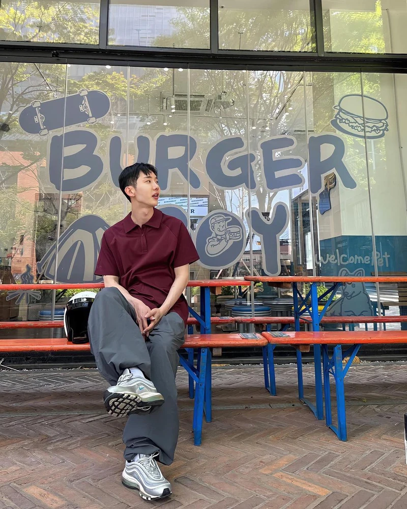 센스가 돋보이는 조권 캐주얼룩👀 이미지3
