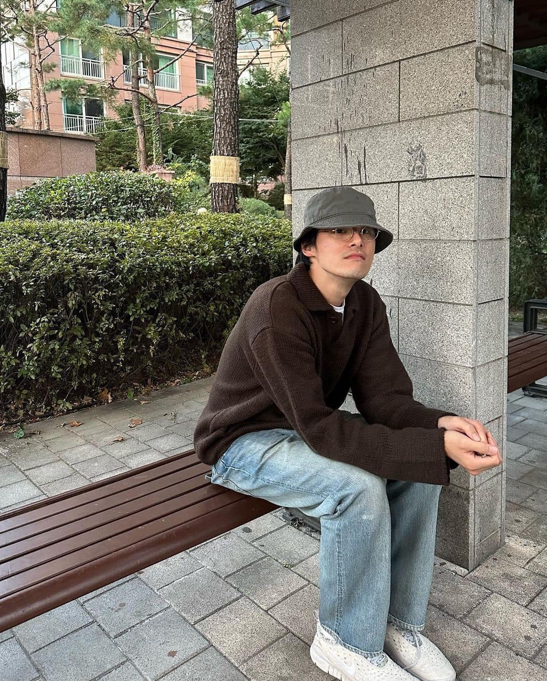 버킷햇은 푹 눌러쓰는 맛⛑️​ 이미지