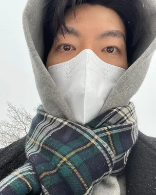 체크머플러로 여며주자🧣 이미지