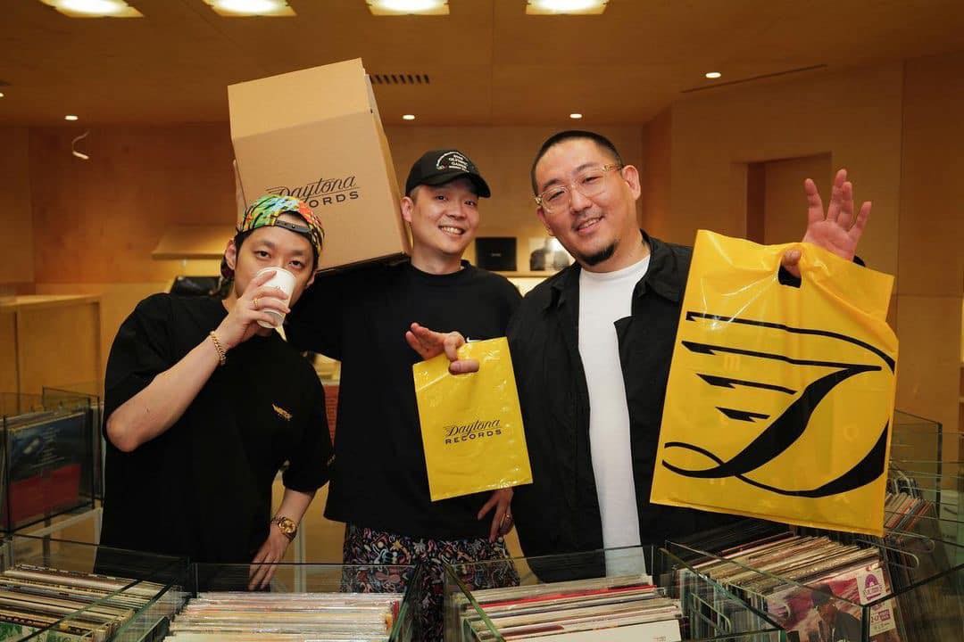 레코드샵 오픈한 데이토나🎵 이미지
