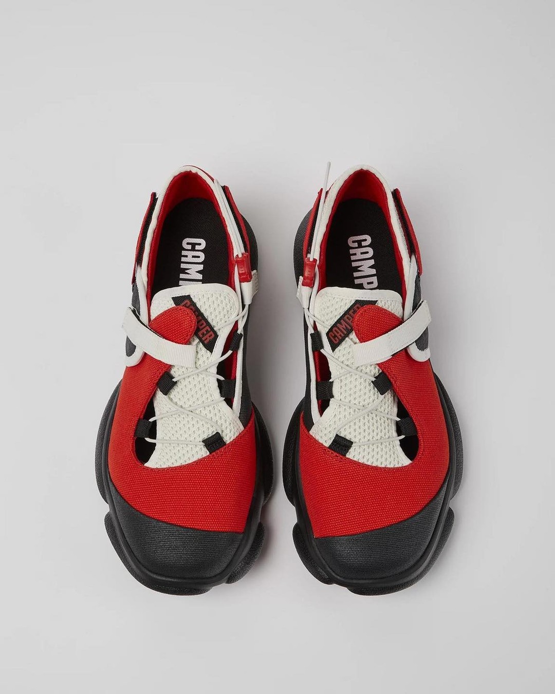 유니크한 배색의 캠퍼 슈즈🎨 이미지