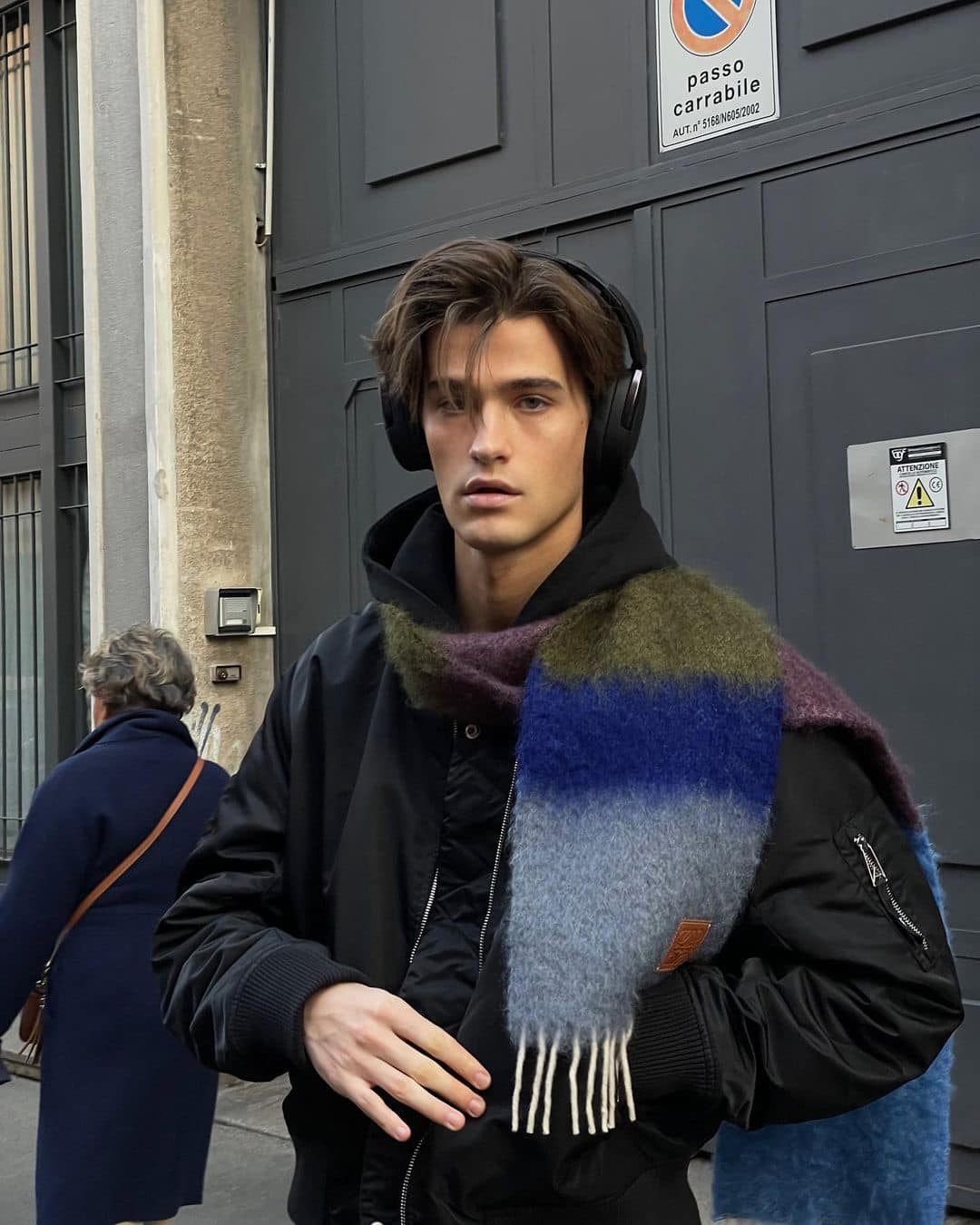 헤드폰으로 귀도 따뜻하게🎧 이미지