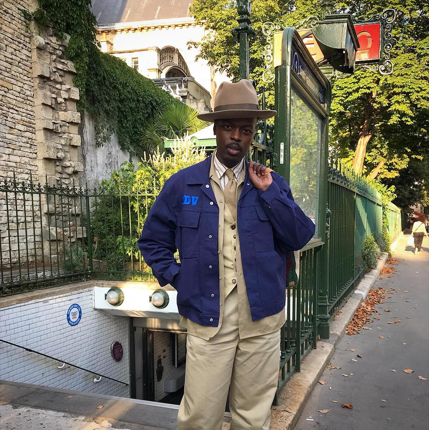 한번은 올 것 같은 페도라 붐🤠 이미지