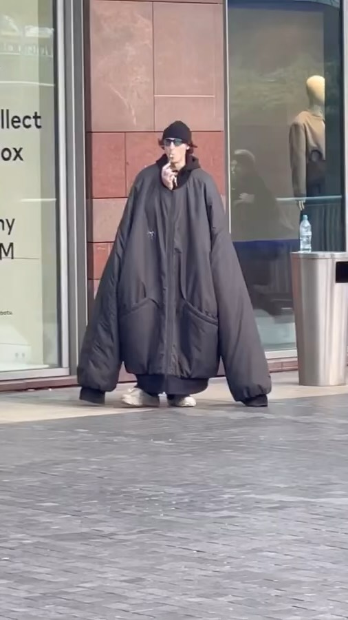 추위에 오버핏은 못 참지☑️🔥 이미지