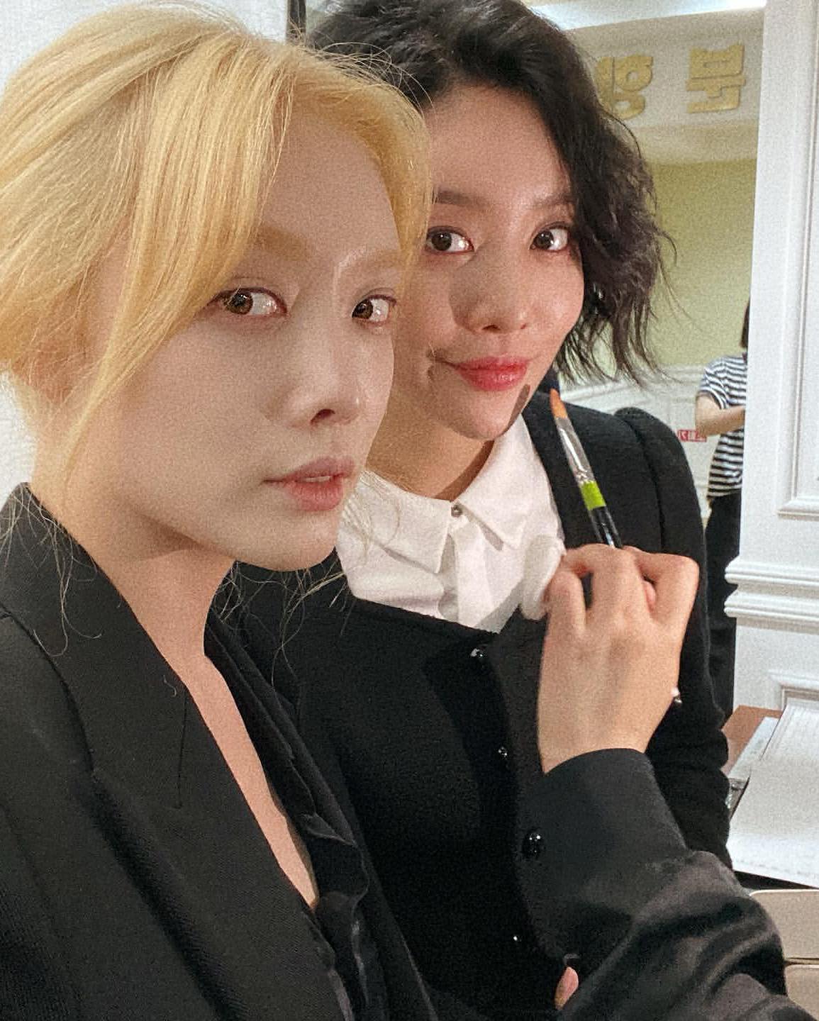 아직도 적응 안되는 우정사진👯 이미지6