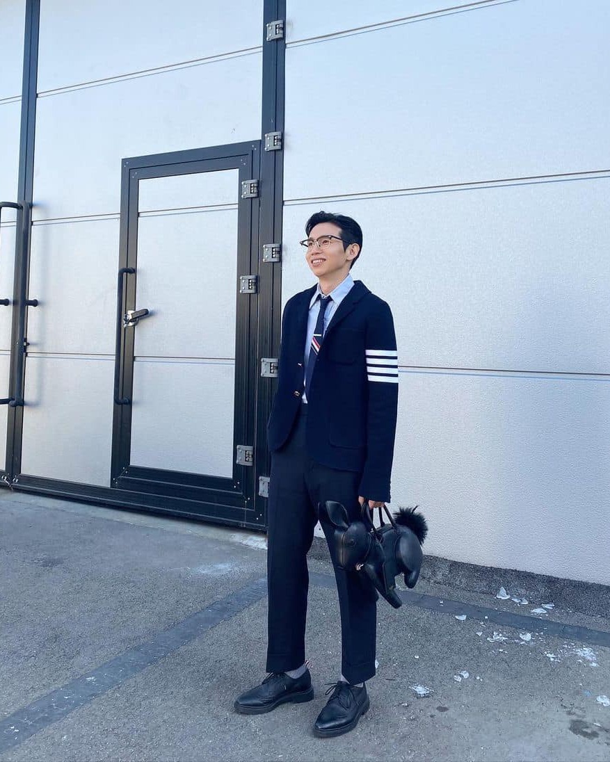 깔끔한 톰브라운 시그니처 타이👔 이미지3