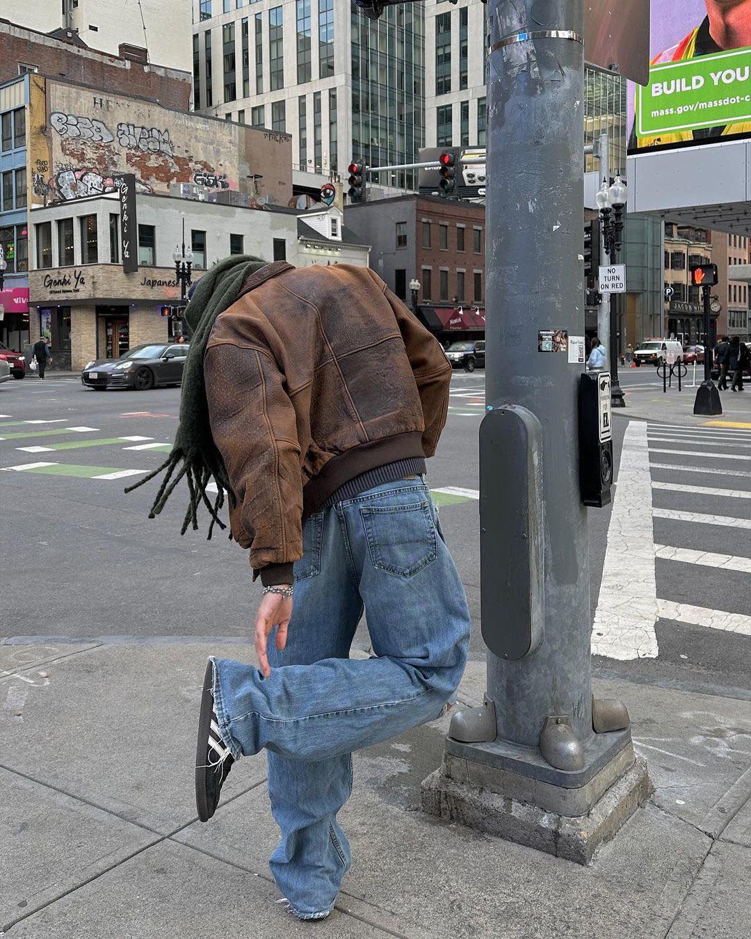 가죽에 투자하자📈 이미지