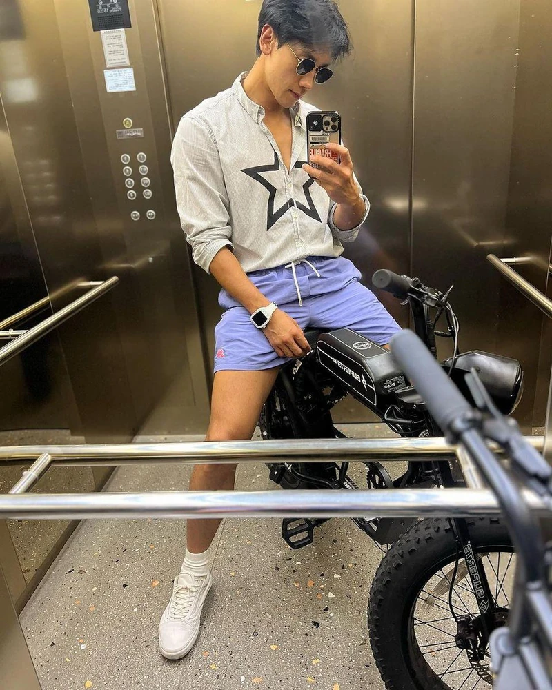 자기관리와 멋 함께 챙기는 지훈이형💪🏼 이미지1
