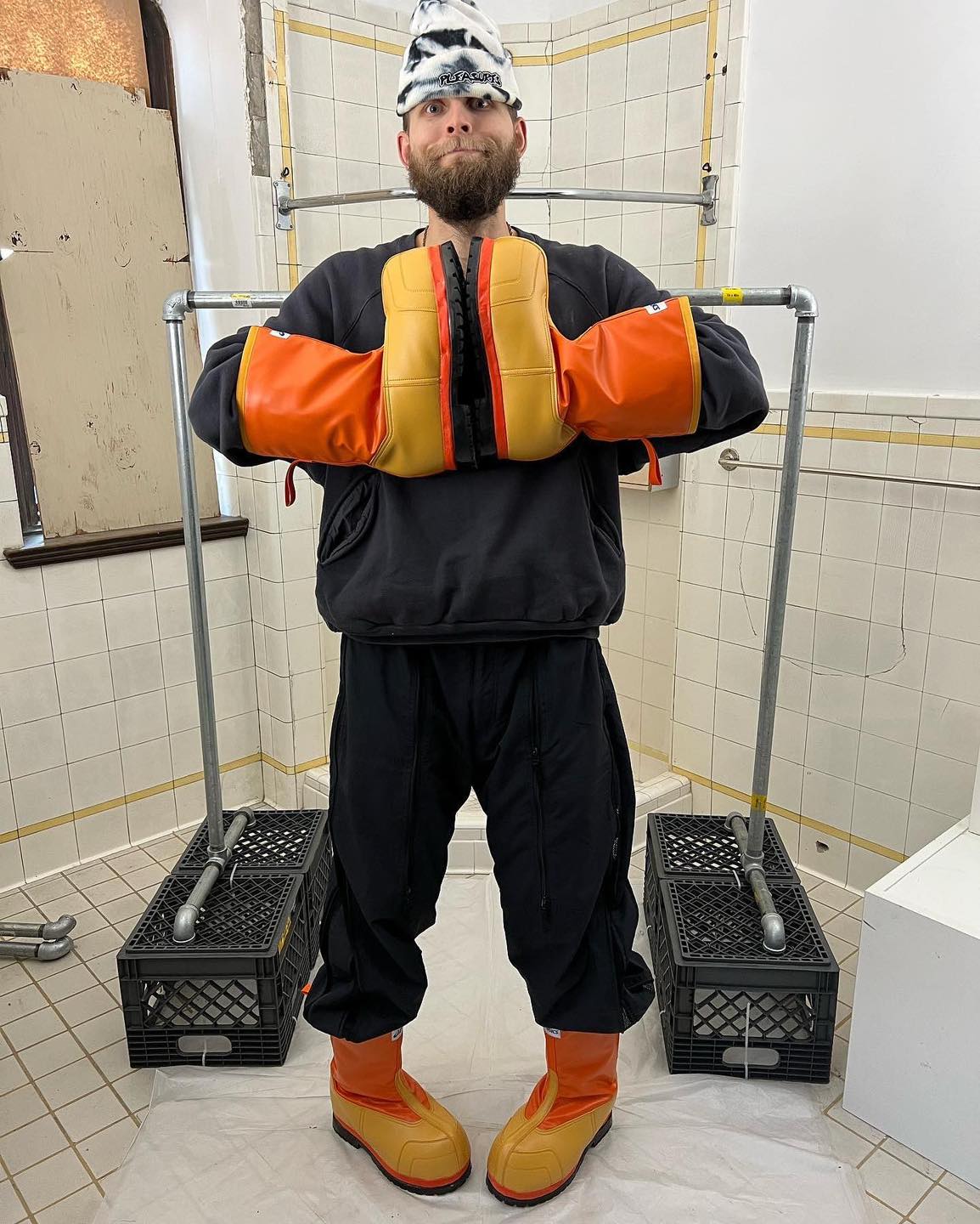 볼드한 스니커가 눈에 띄는 요즘👀 이미지