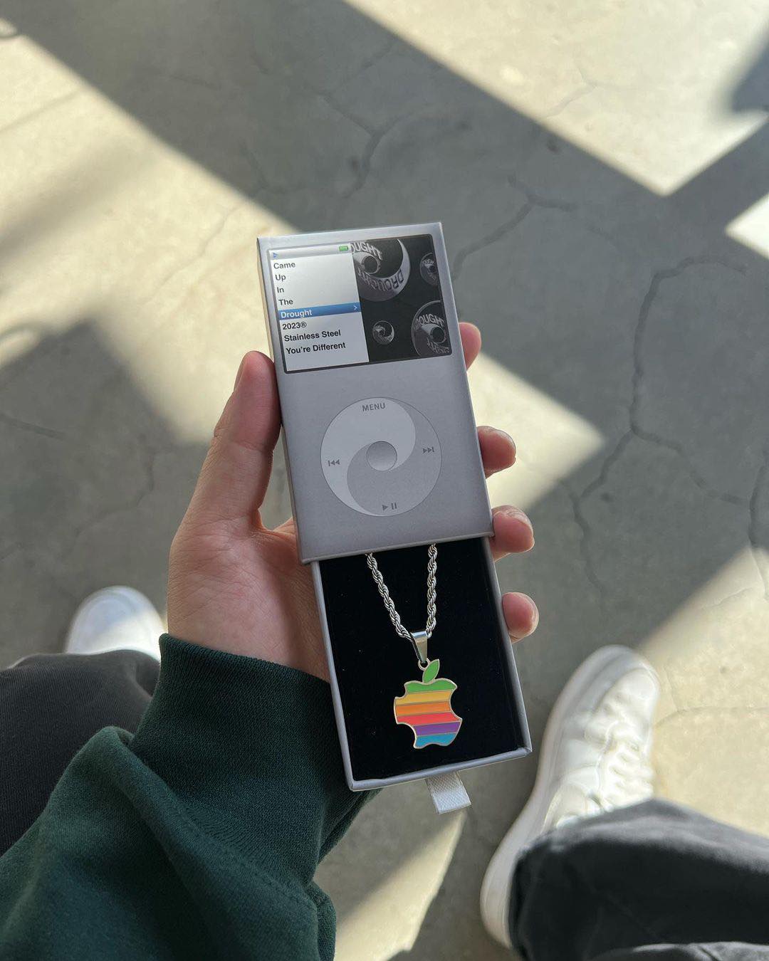 패키지 센스 장착한 요즘 악세사리👀 이미지