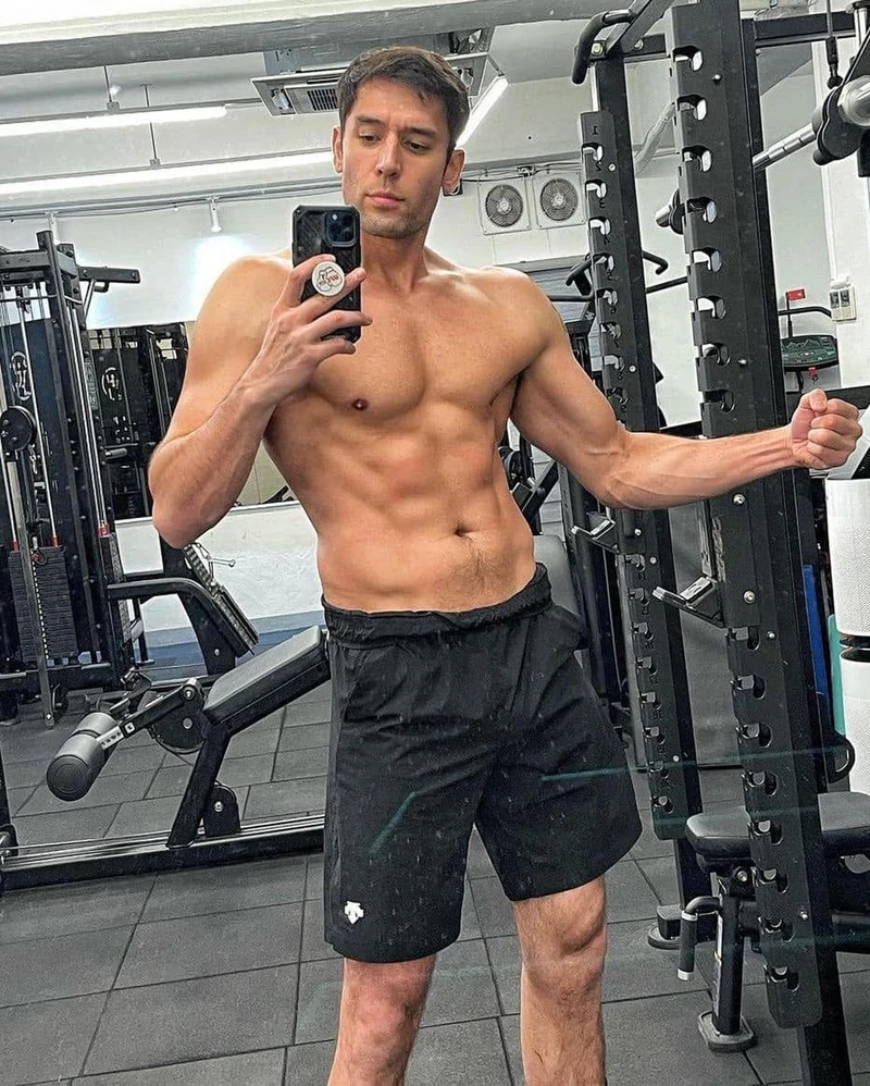 일어나..쇠질해야지🏋️ 이미지3