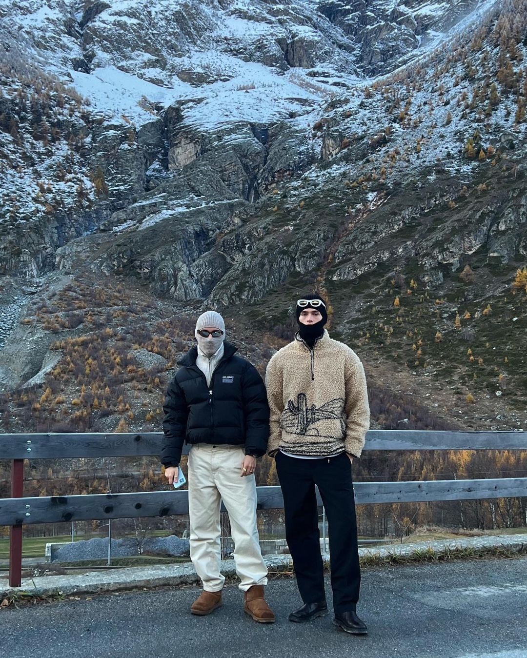 혹한기와 함께 온 바라클라바🐱‍👤​ 이미지