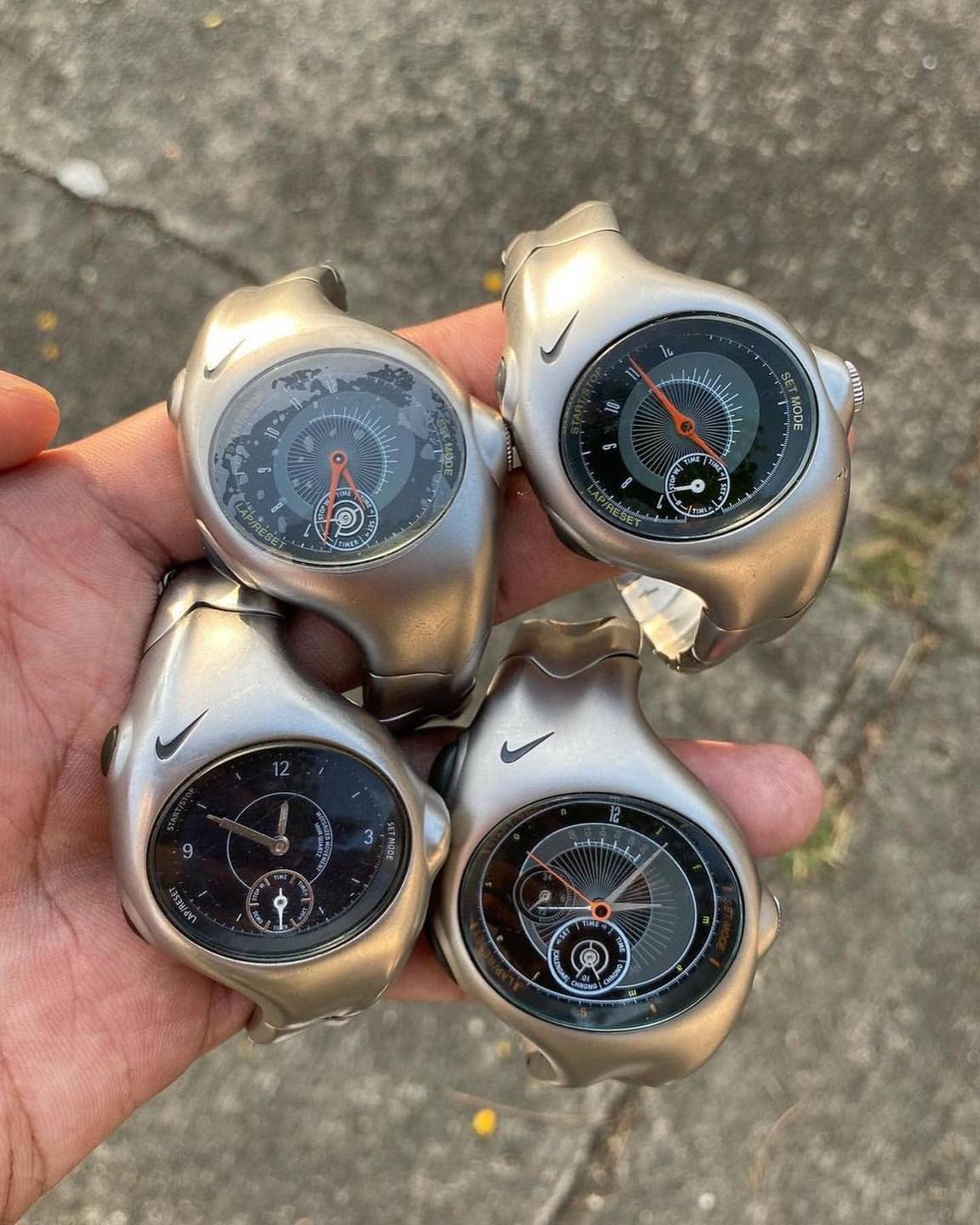 포인트가 되는 나이키 빈티지⌚️ 이미지