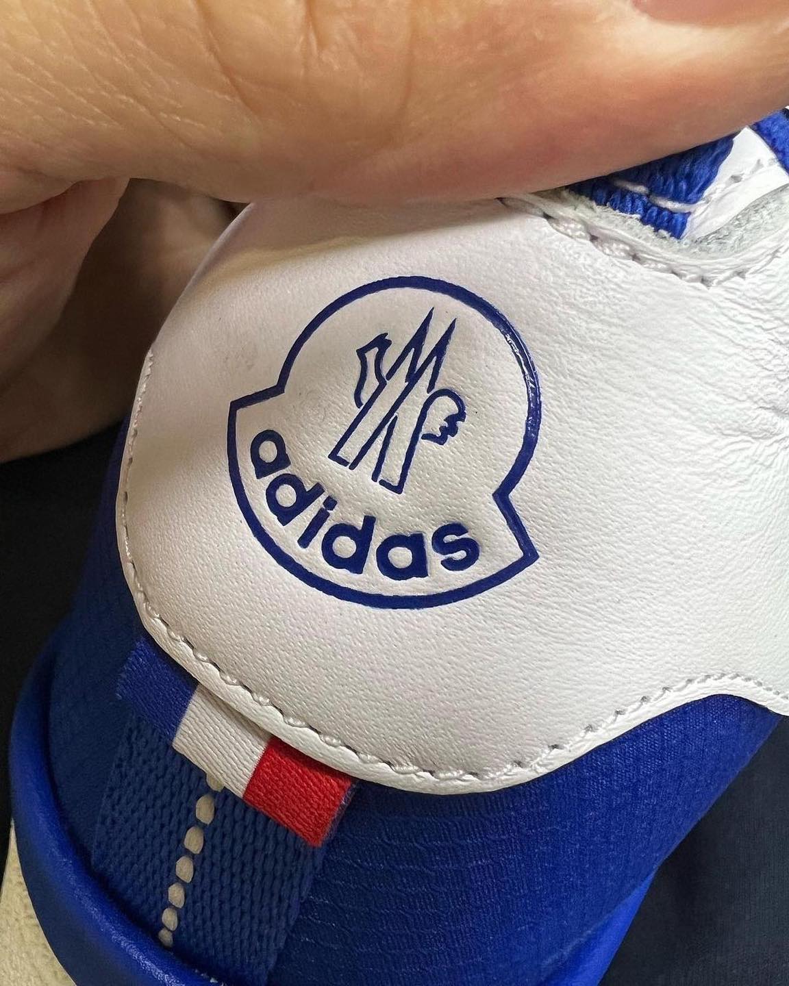 출시 앞둔 몽클X아디다스 스니커🍏 이미지"