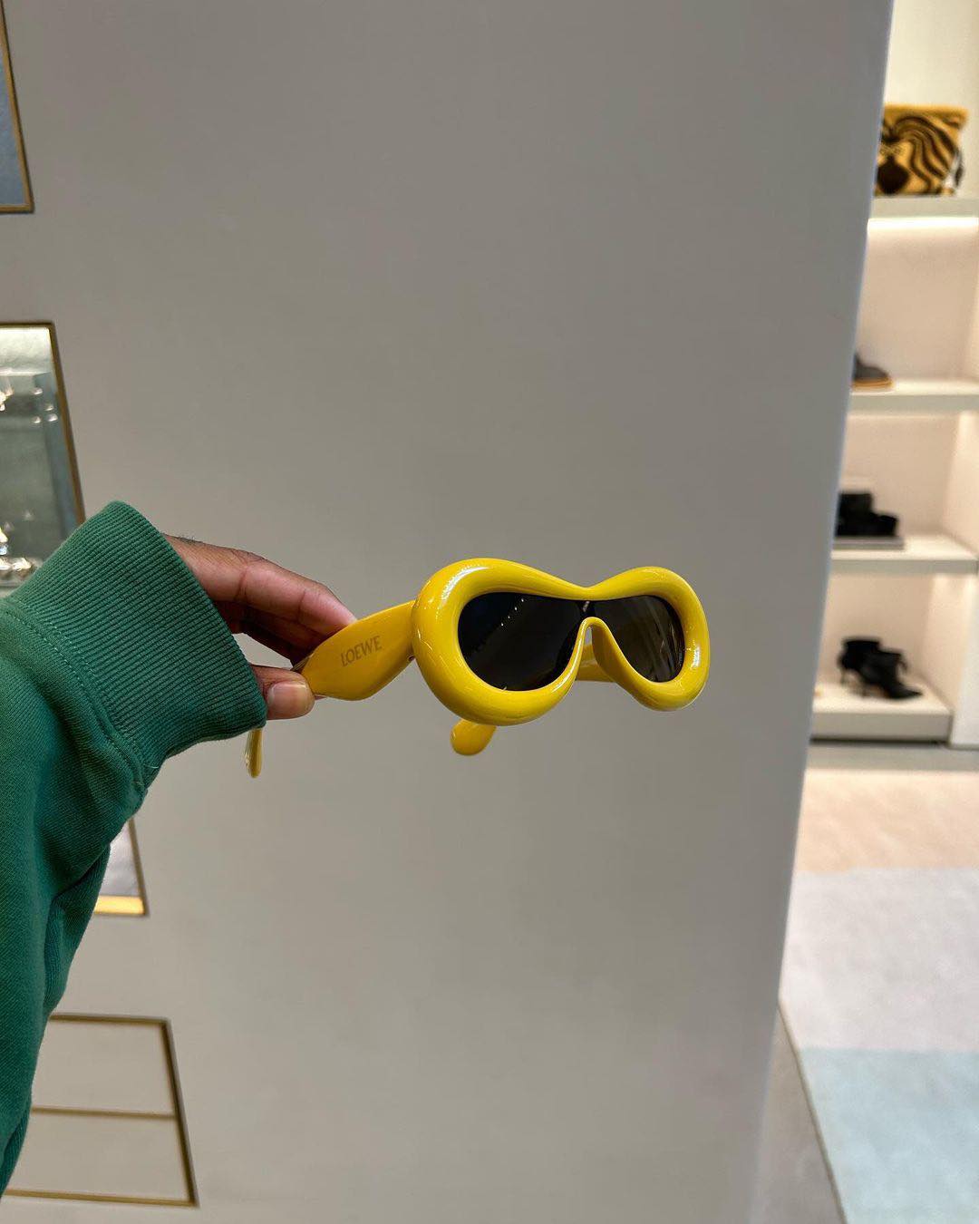 독특한 로에베 썬글🕶 이미지