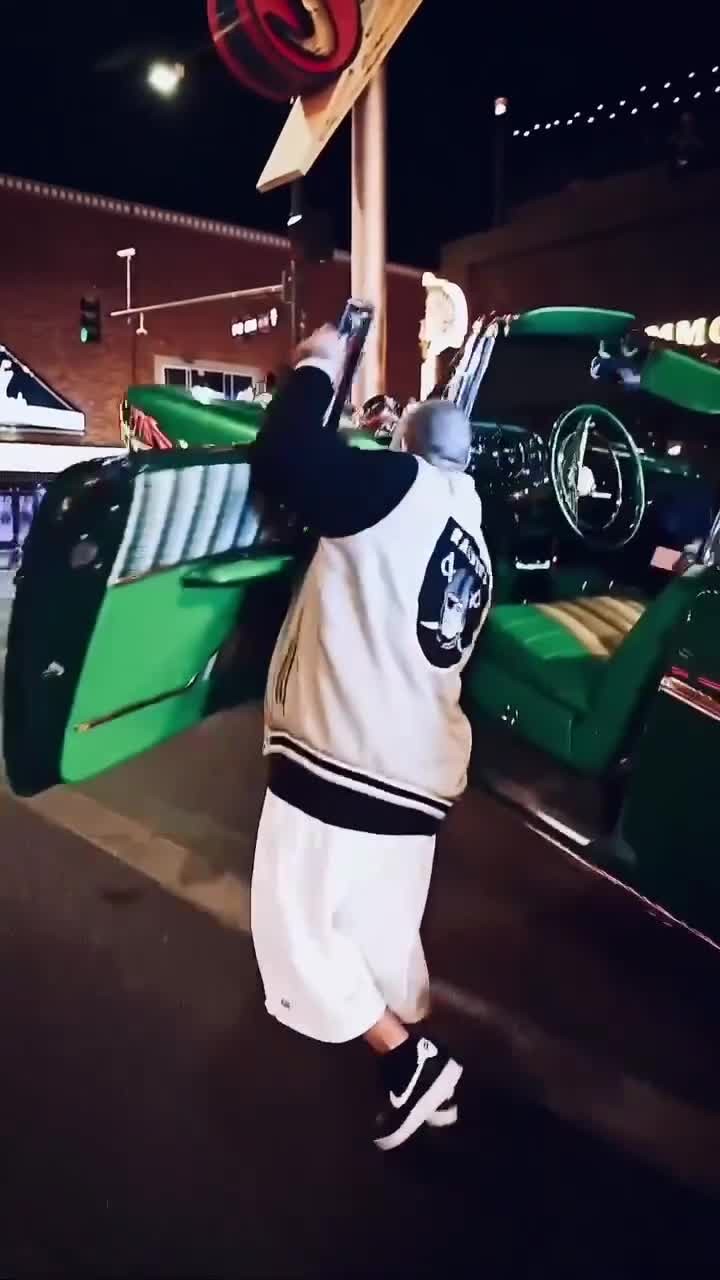 개꿀잼 드립듣고 공중제비 조지려는 자동차🚗🤑​ 이미지